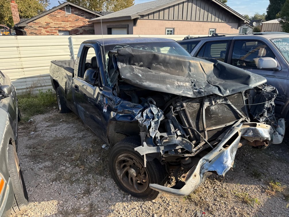 2000 Chevrolet Silverado Pickup Truck