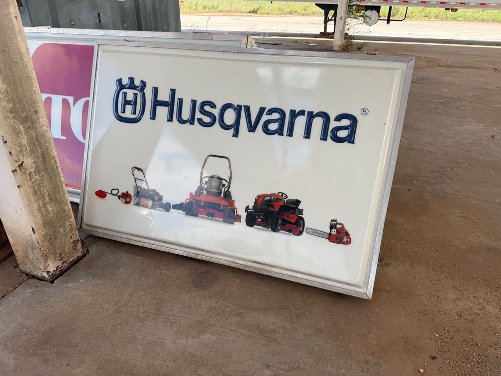Husqvarna Light up Sign