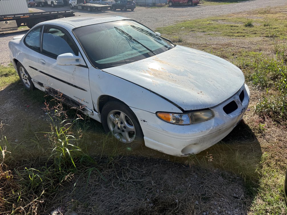 1997 Pontiac Grand Prix Passenger Car