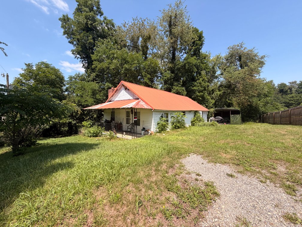 William C. Cole, 613 Newbern Rd., Tax Map ID 072-140-0000-0084