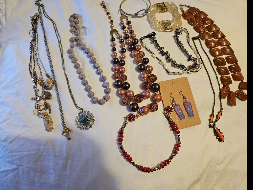 Assorted Jewelry
