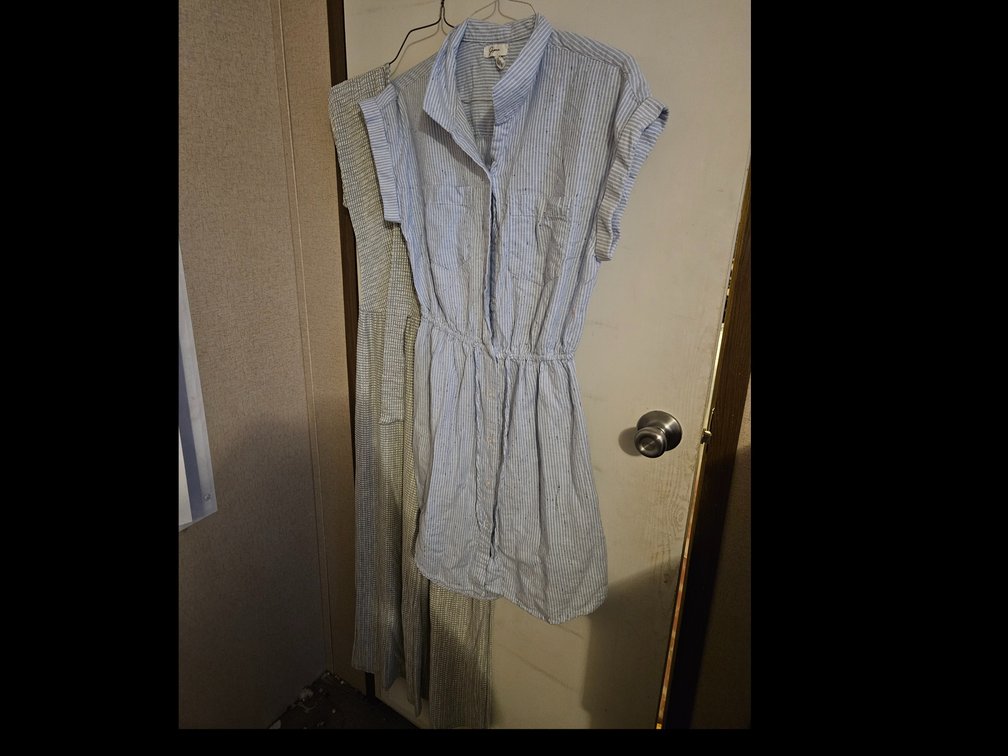 2 Rompers