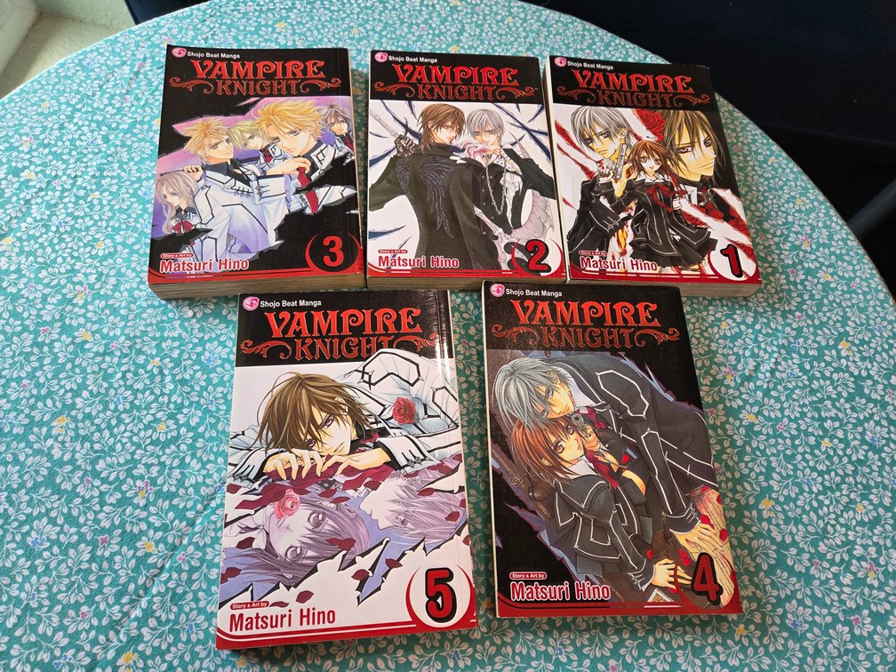 Vampire Knight Manga Volumes 1-5 By Matsuri Hino