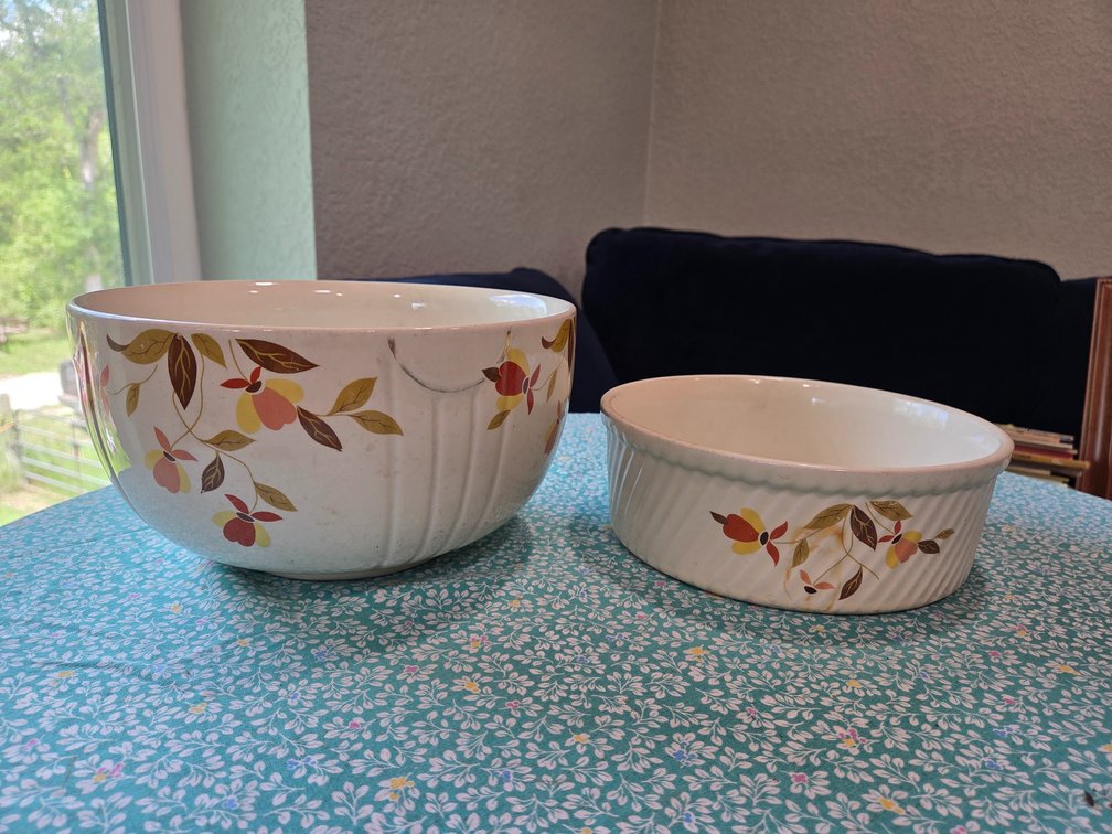 Hall's Superior Mary Dunbar Ceramic Mixing Bowls