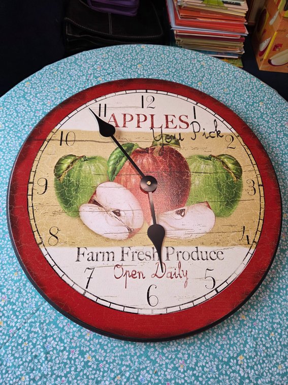 Farmhouse Style Apple Theme Quartz Wall Clock