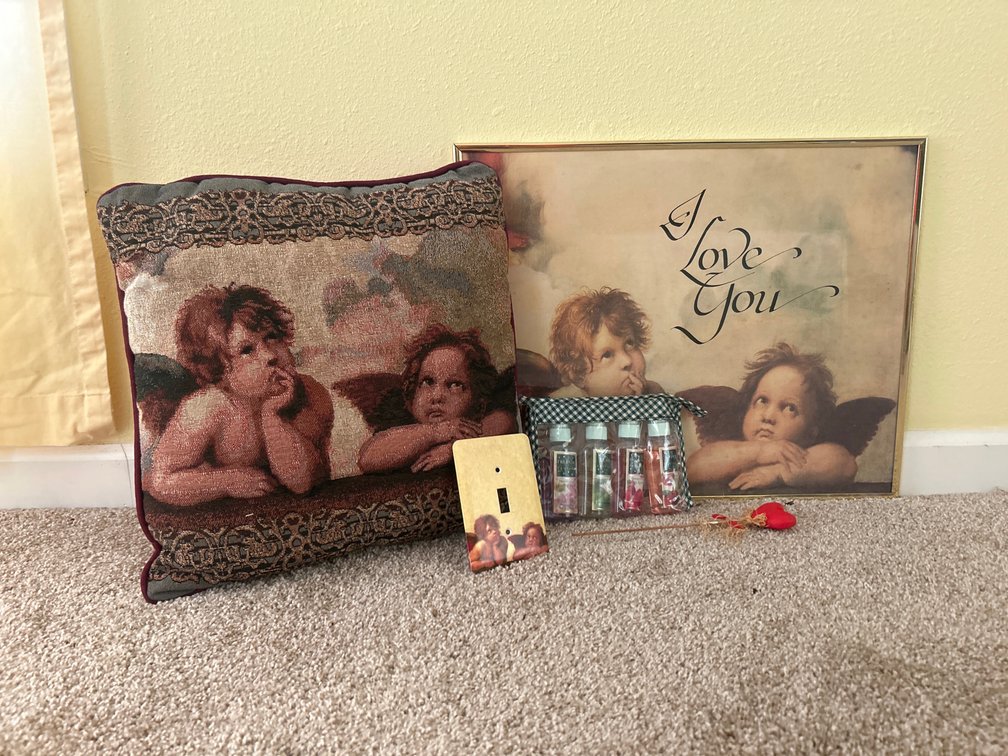 Mixed Home Decor And Parfums De Coeur Fragrance Lot