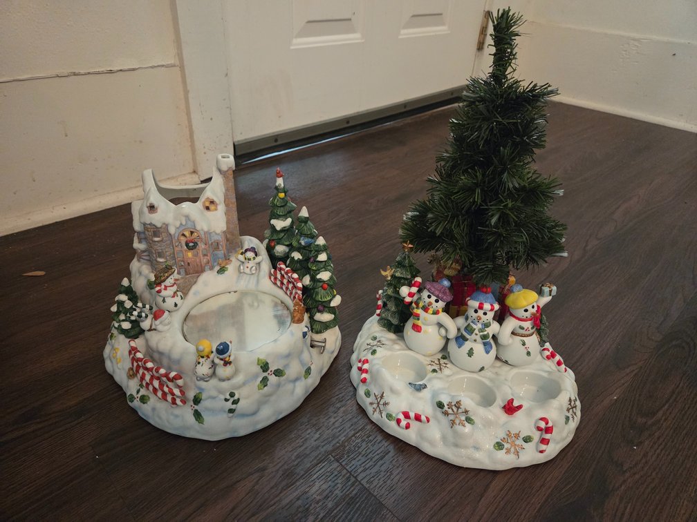 Holiday Snowman Centerpieces