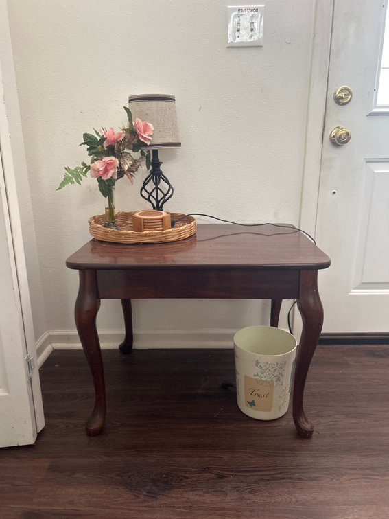 Queen Anne Style End Table And Home Decor Assortment