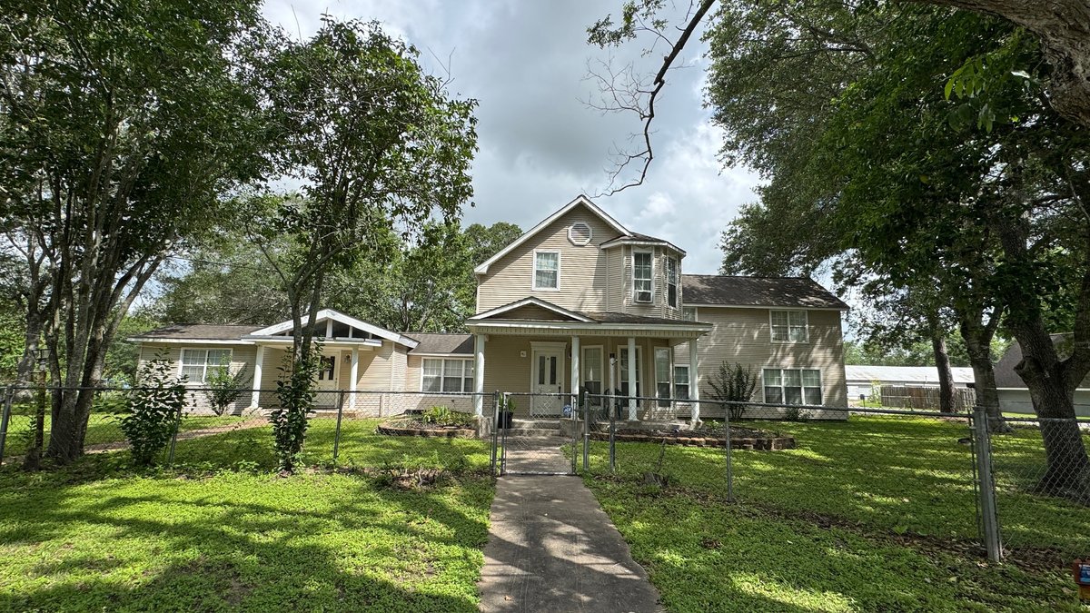 Image for 411 E. Church St, El Campo, TX 77437