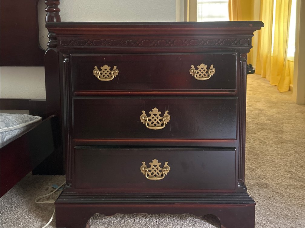Traditional Dark Wood 3-Drawer Nightstand
