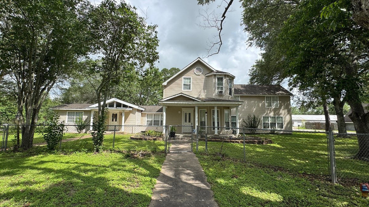 Image for 411 E. Church St, El Campo, TX 77437