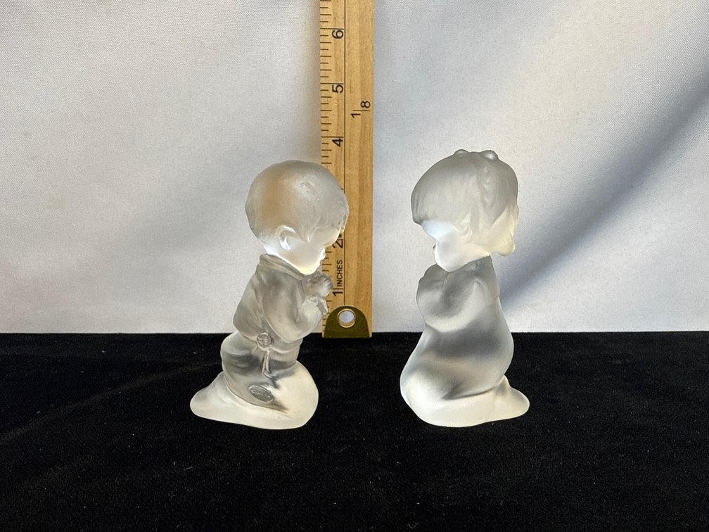 Fenton Praying Children Figurines