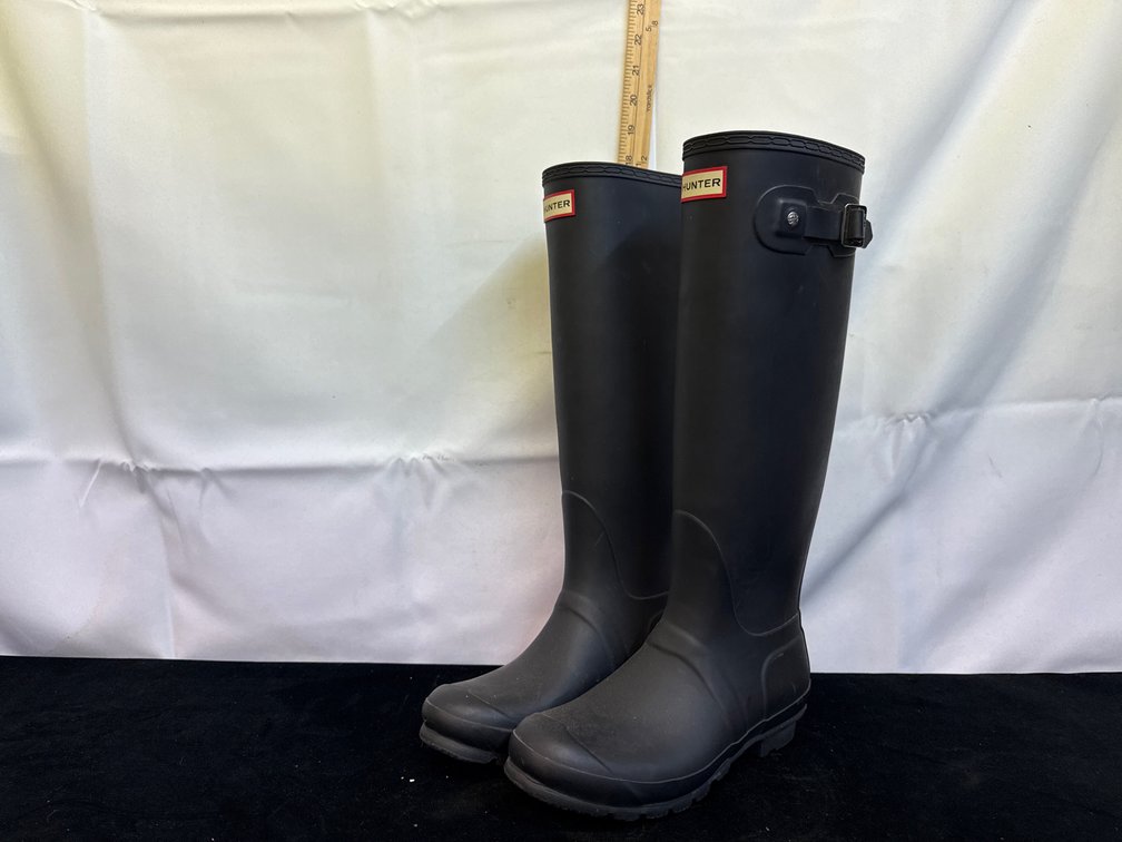 Hunter Rain Boots (Size: 8)