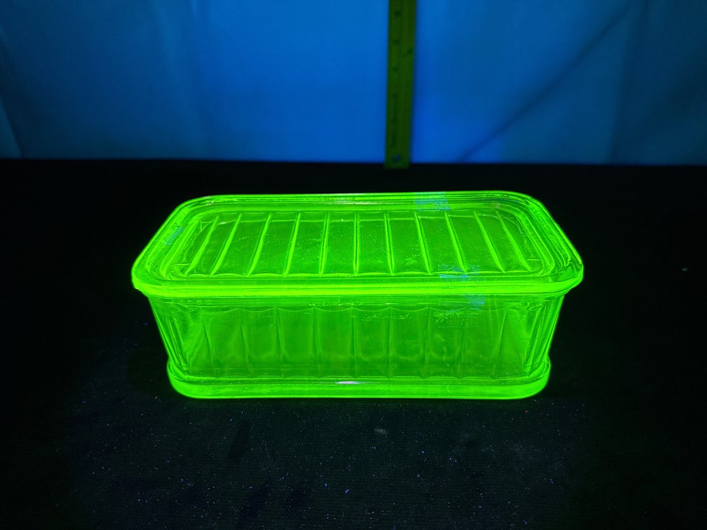 Large Uranium Refrigerator Dish
