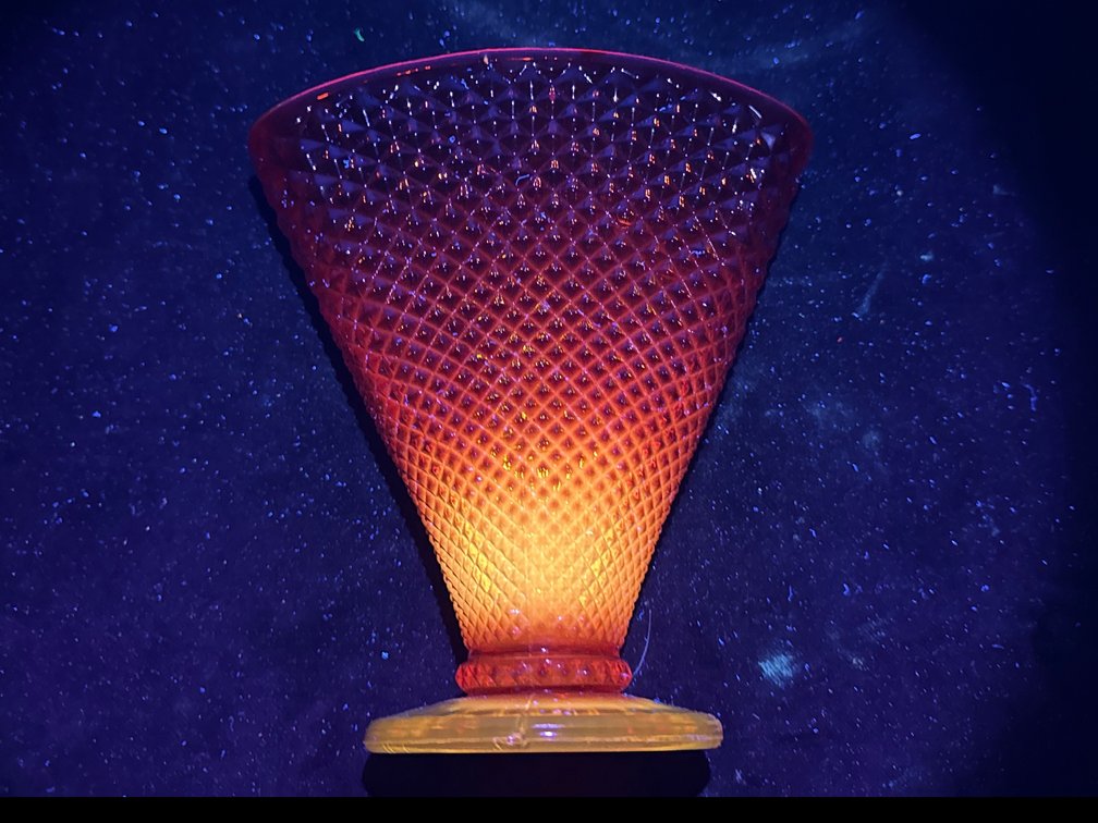 Amberina Fan Vase 9”