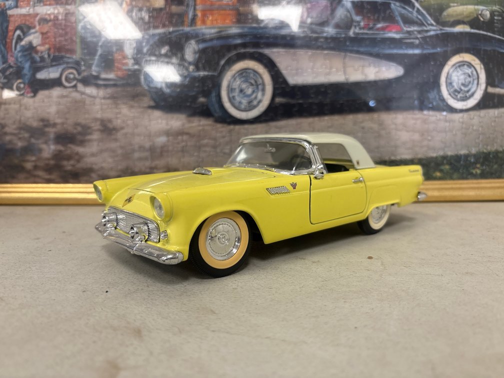 1955 Thunderbird (1:18)