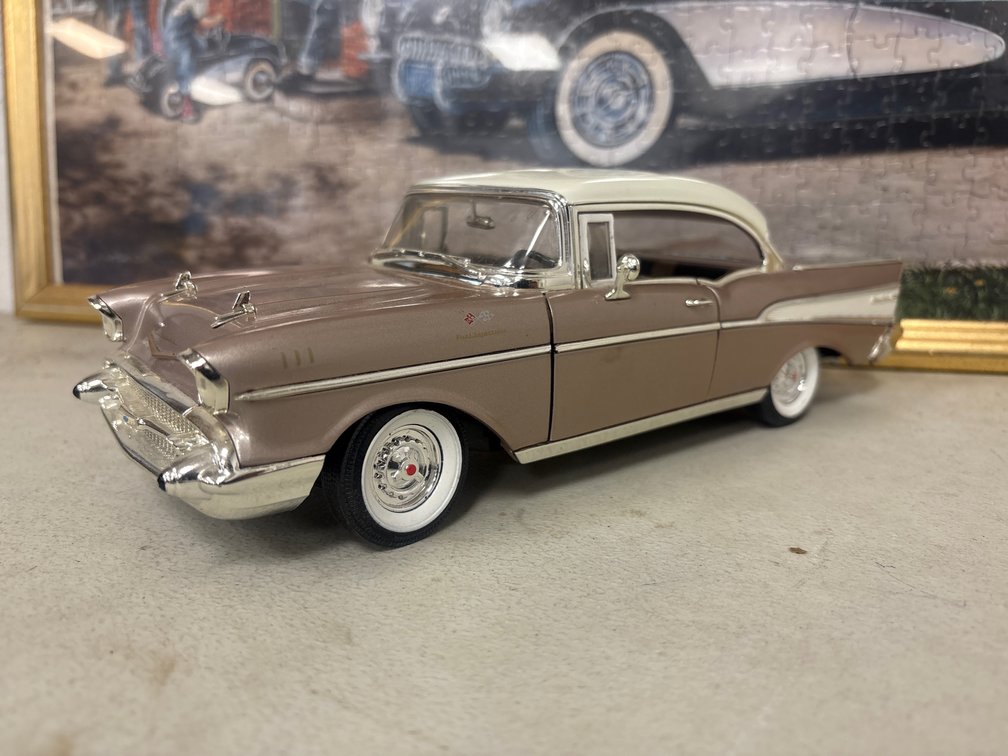 1957 Chevrolet Bel Air (1:18)