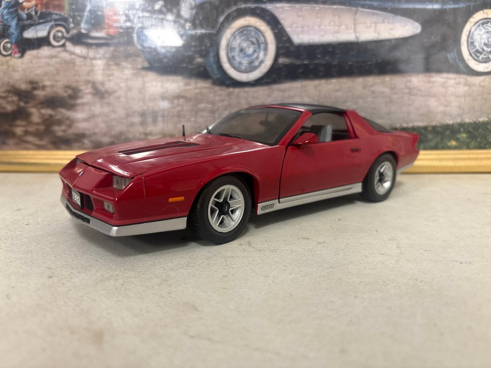 1982 Camaro (1:18)
