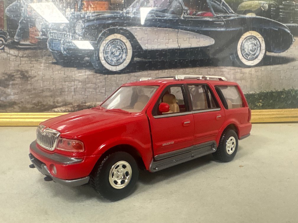 1998 Lincoln Navigator (1:24)