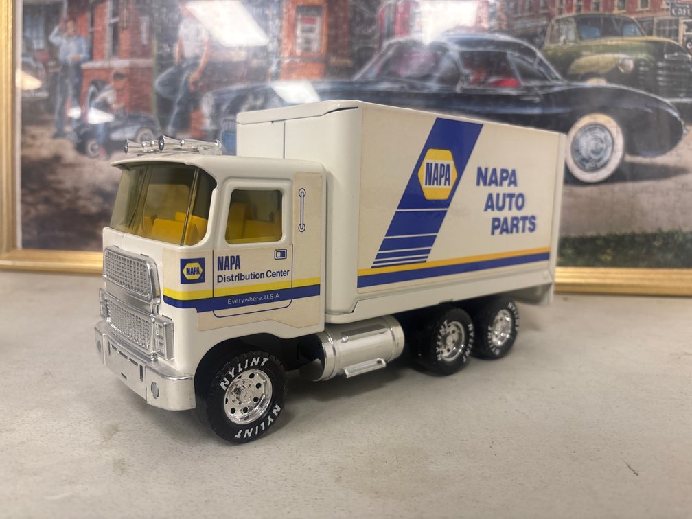 Nylint Napa Auto Parts Delivery Truck