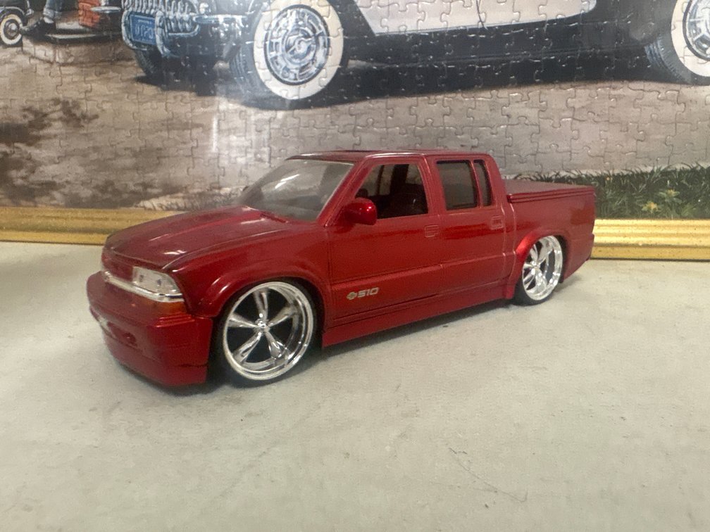 2000 Chevrolet S10 (1:24)