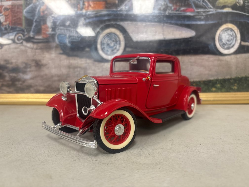 1932 Ford 3 Window Coupe (1:18)