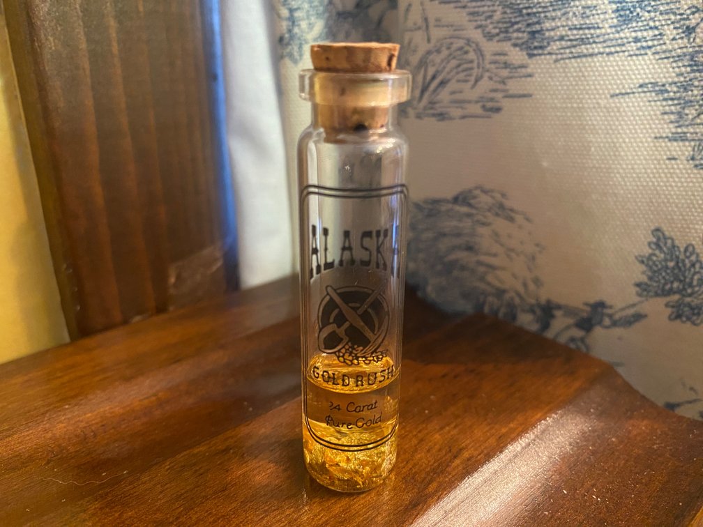 Alaska Gold Rush Souvenir Glass Vial w/Gold Flakes