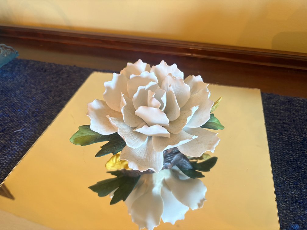 2002 Homco Porcelain Delicate Beauty Flower Figurine
