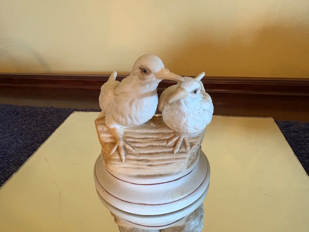 Seagulls Figurine