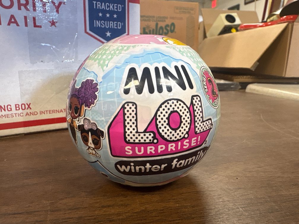 Mini LOL Surprise! Winter Family