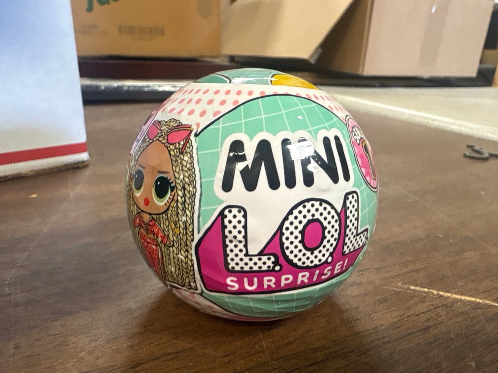 Mini LOL Surprise! Mystery Ball