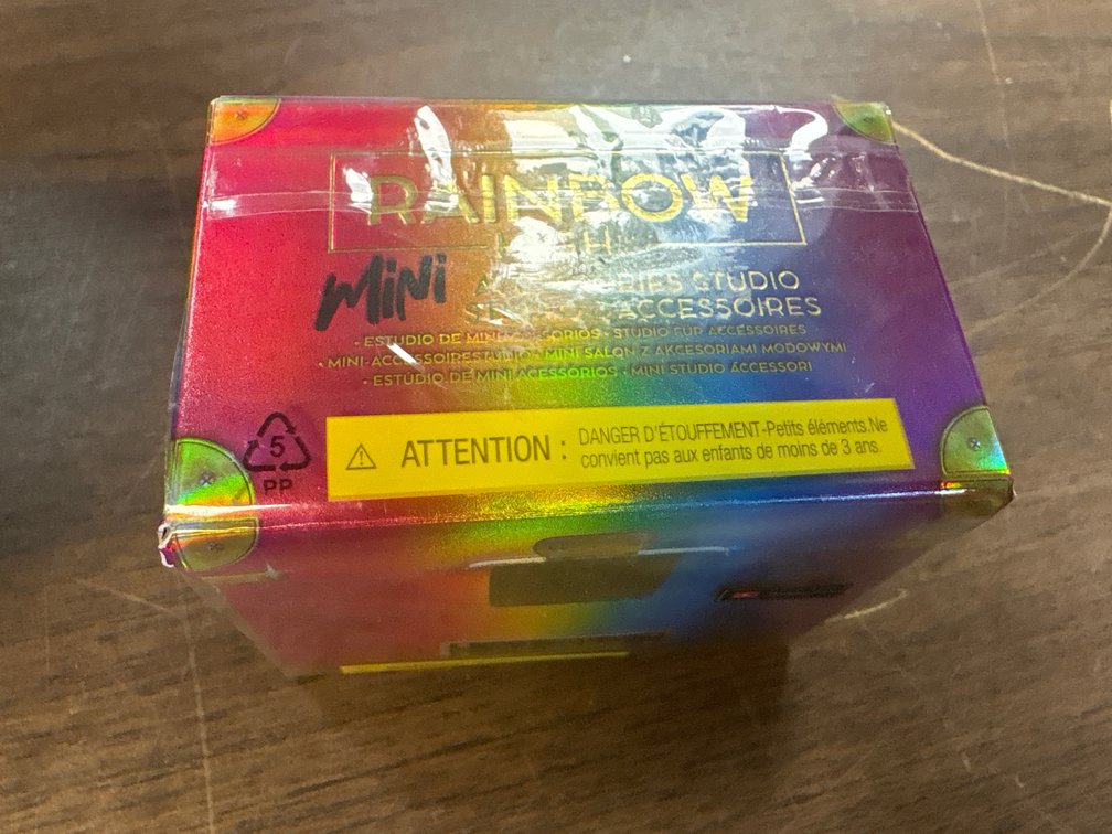 Rainbow High Mini Accessories Studio Shoes