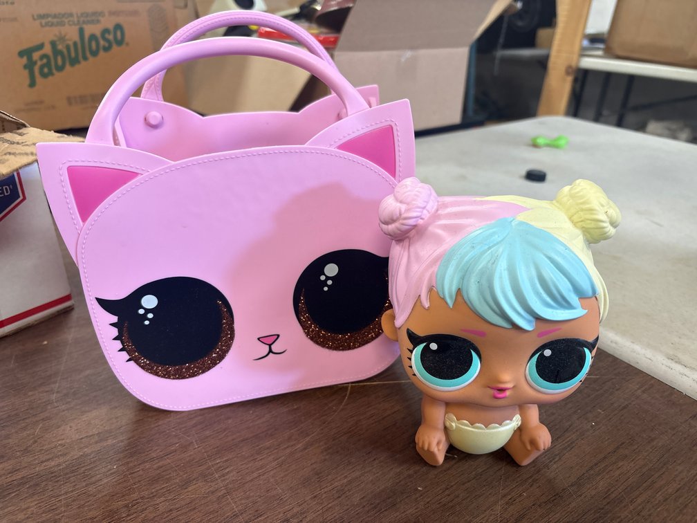 LOL Surprise! Ooh La La Baby Surprise Lil Kitty Queen