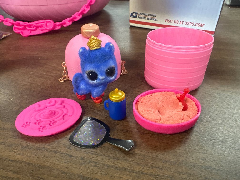 LOL Surprise! Makeover Series Fuzzy Pet
