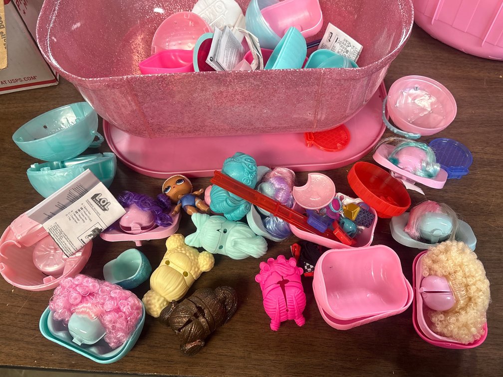 Pink Carry Case w/LOL Surprise! Items