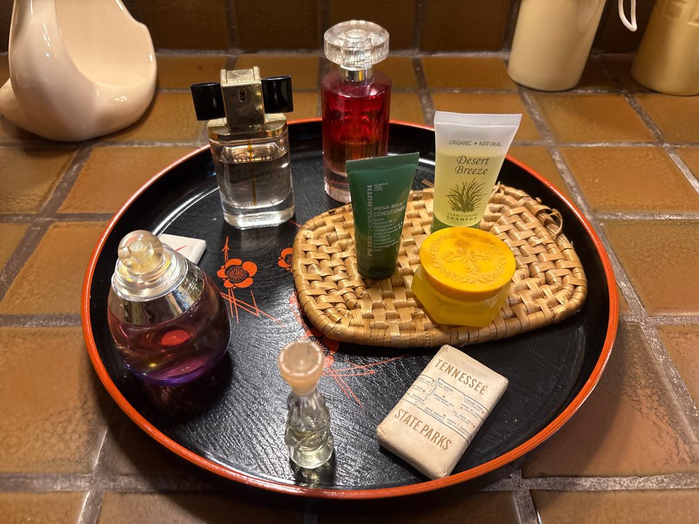 Tray w/Perfume