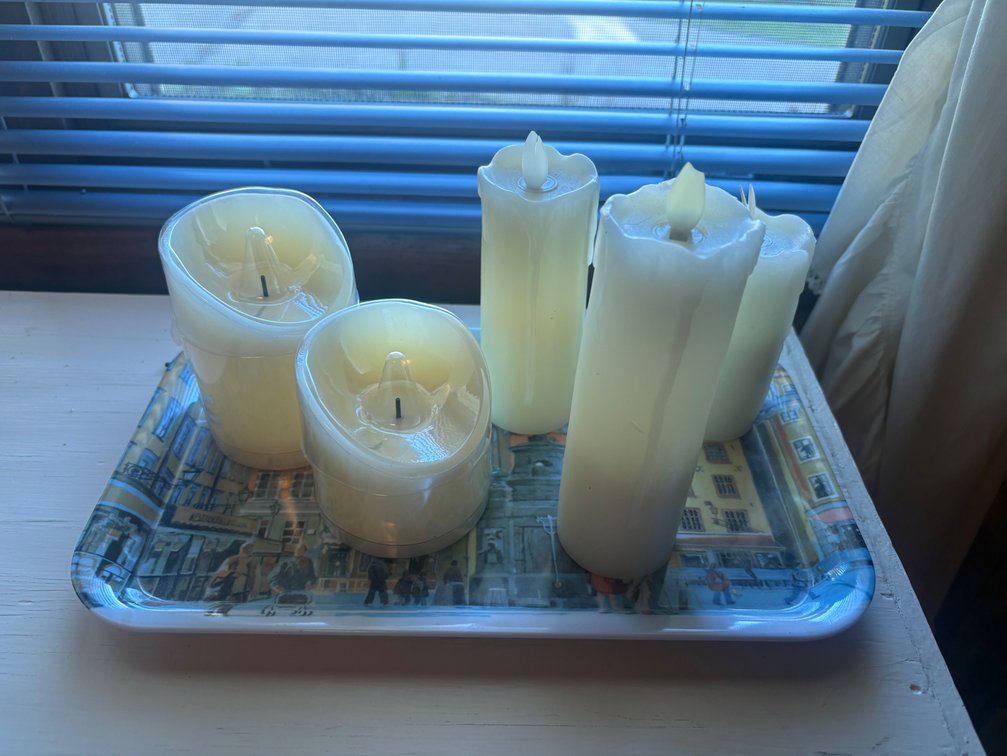 Battery-Operated Candles