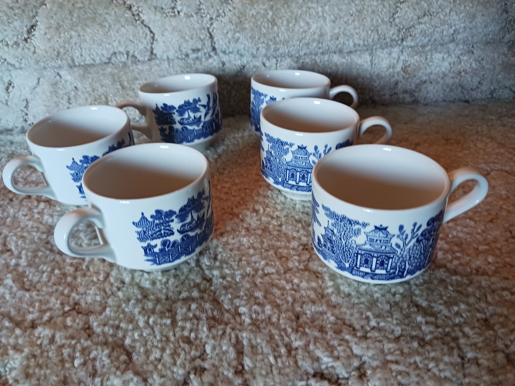 Blue Willow Tre/Coffee Cups