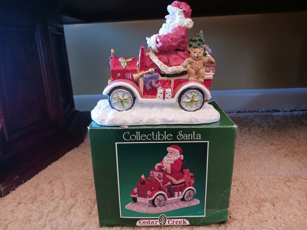 Cedar Creek Collectible Santa in Cae Figurine