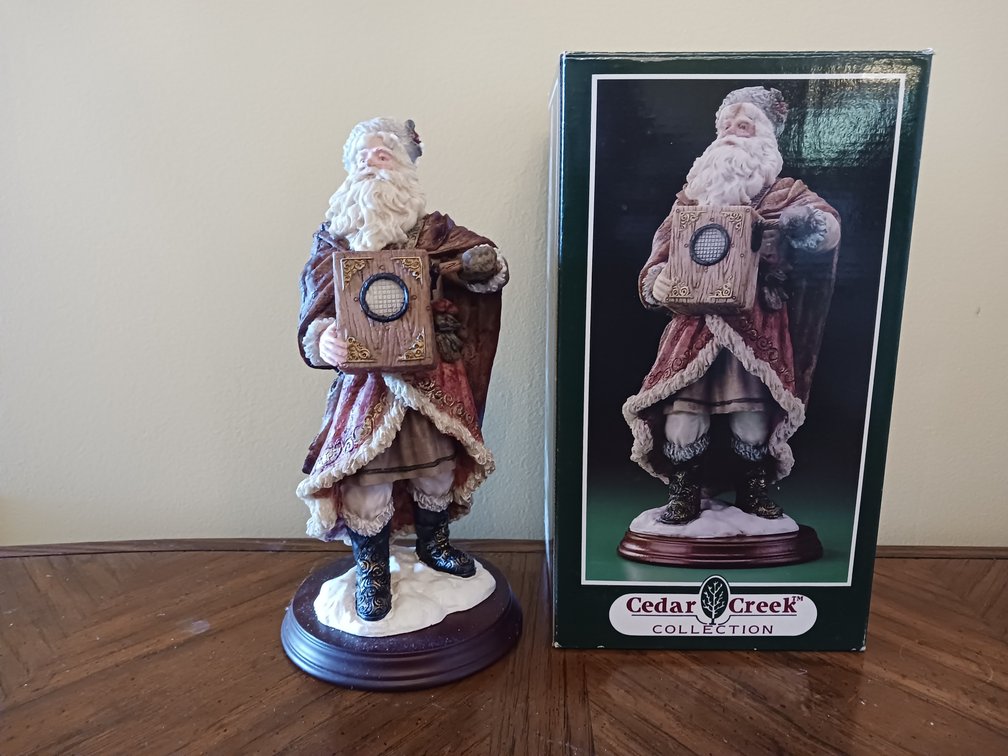 Cedar Creek Collection Santa Figurine