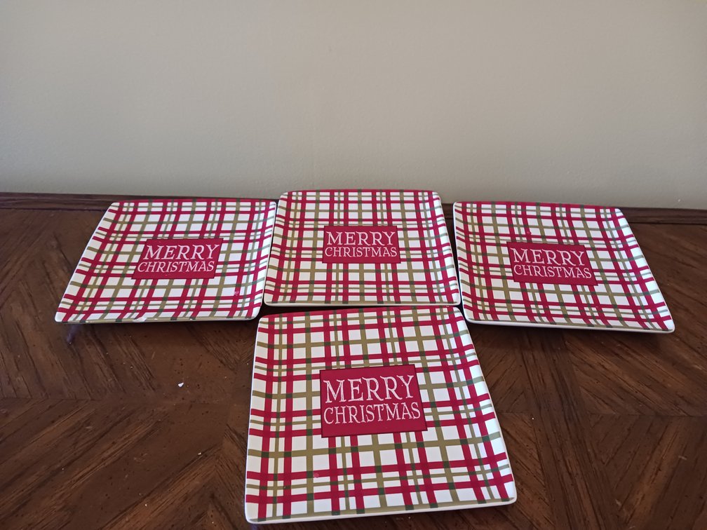 Merry Christmas Plates