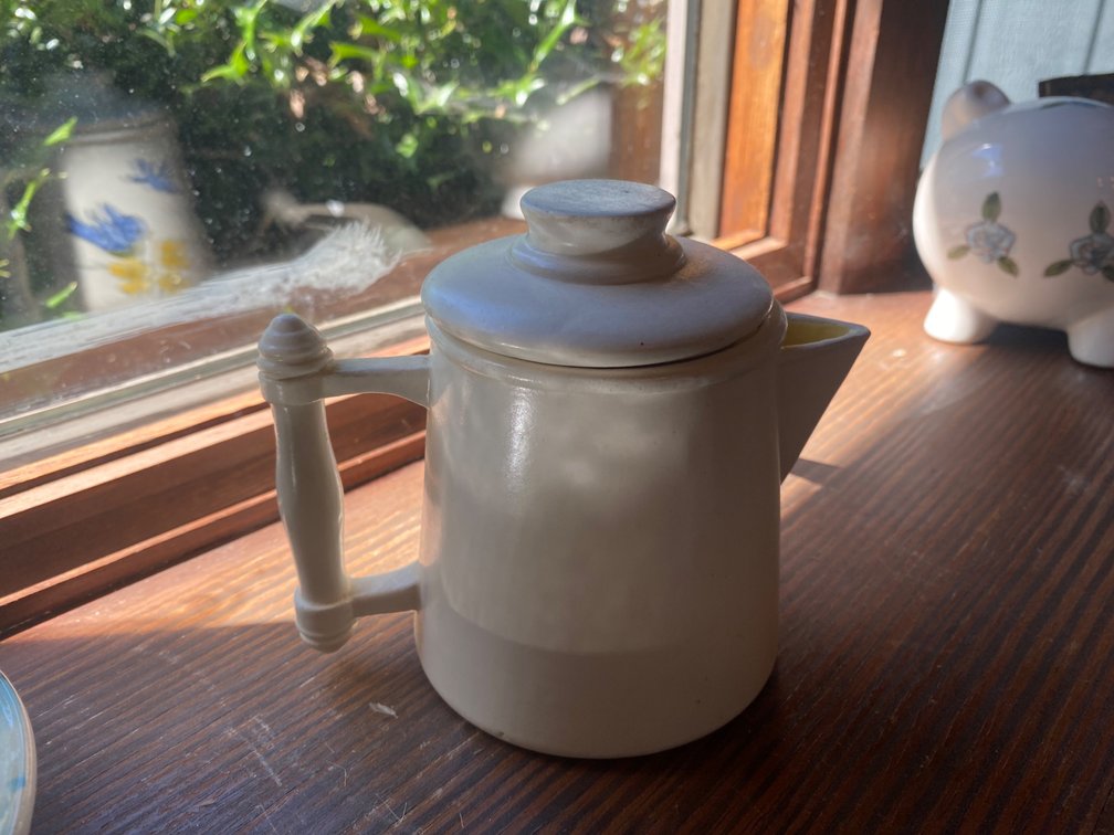 Individual White Ceramic Coffee/Teapot