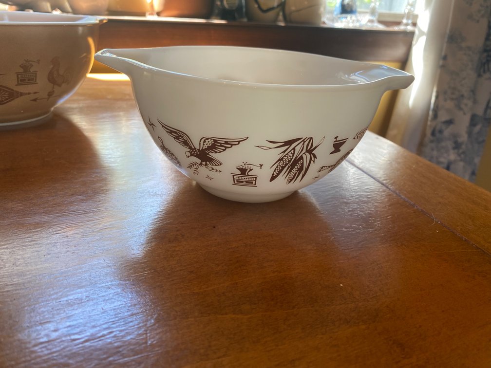 Pyrex Early American Cinderella Mixing Bowl