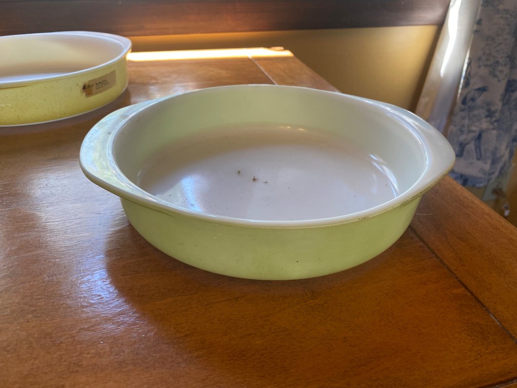 Pyrex Lime Green Round Cake Dish