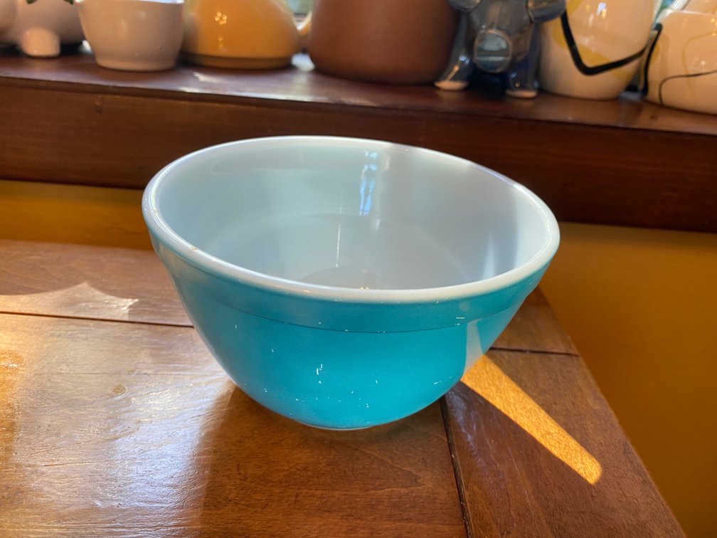 Pyrex Turquoise 1.5-Pint Mixing Bowl