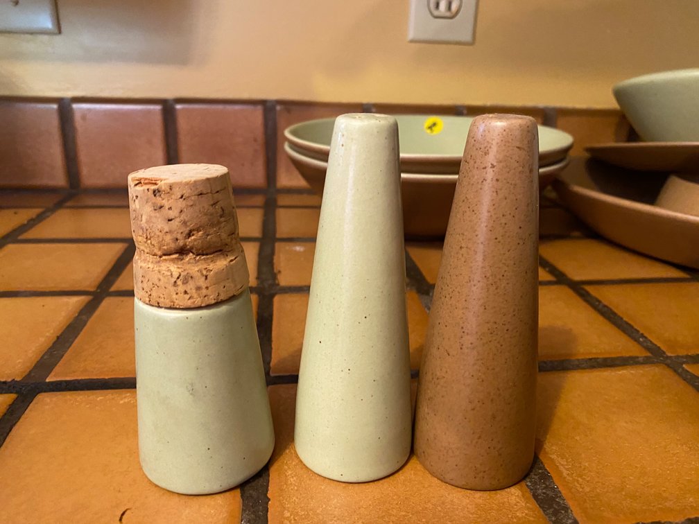 Metlox Poppytrail S&P Shakers and Cruet