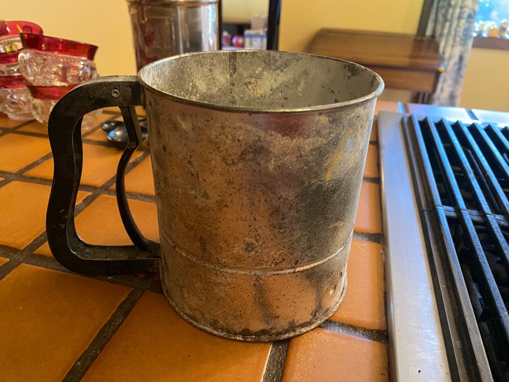 Squeeze-Handle Flour Sifter