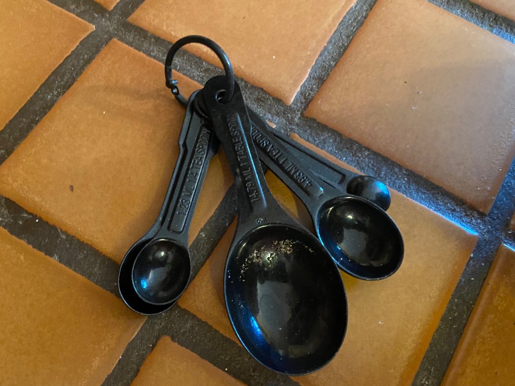 Black Measuring Spoons