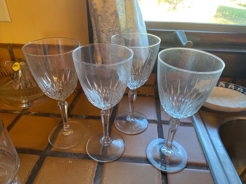 Cristal D'Arques Diamante Wine Glasses