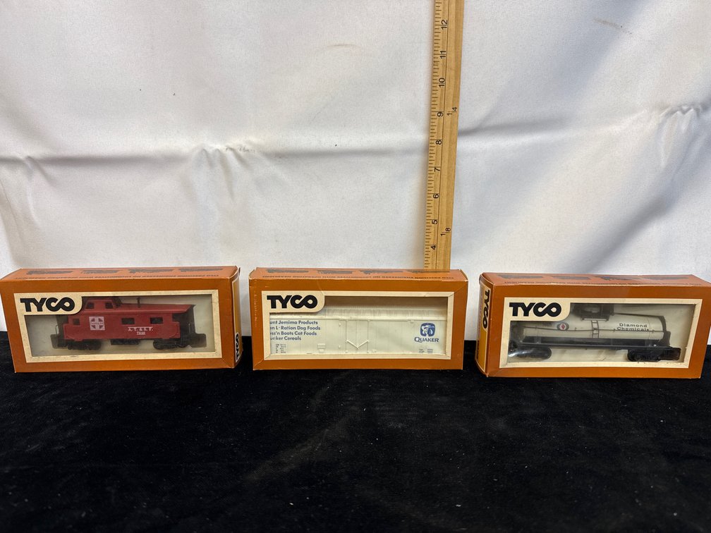 Tyco Train Cars